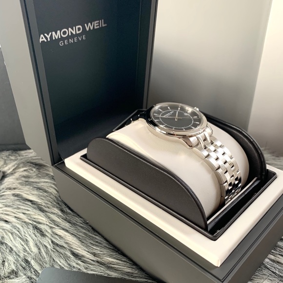 NWT authentic Raymond Weil Tango silver watch - Picture 2 of 7